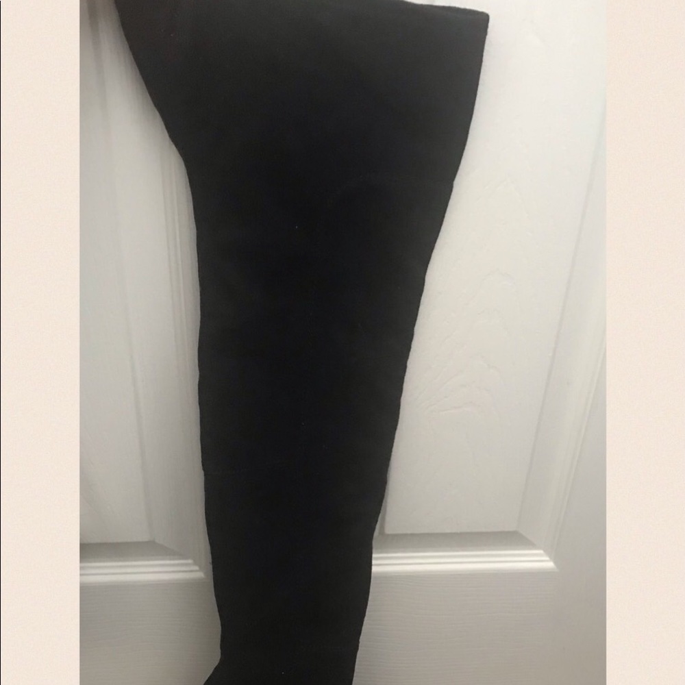 CLEAR OUT SALE! Bebe Daniela boots size 5 - Picture 5 of 8